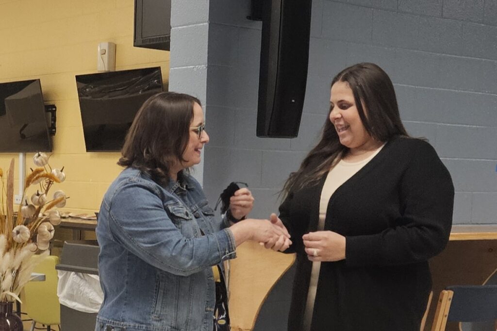 RCC pins 47 faculty members during ACUE ceremony