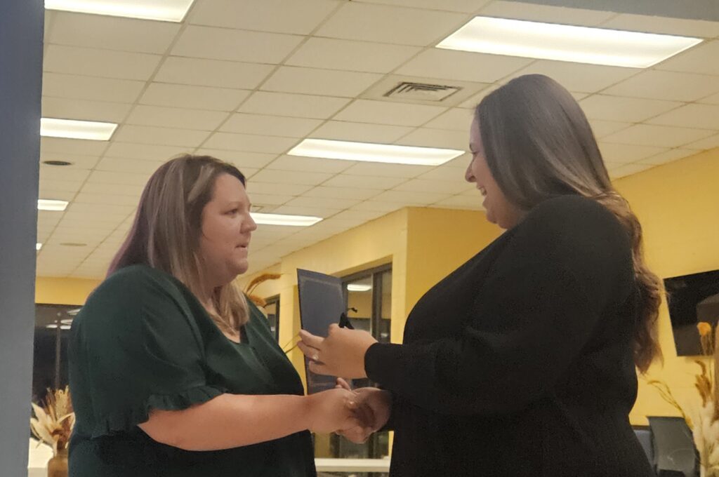 RCC pins 47 faculty members during ACUE ceremony