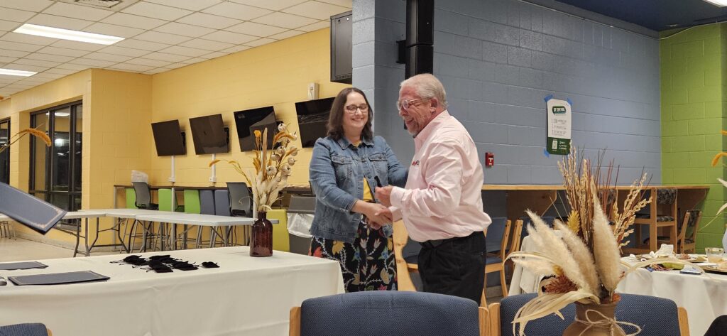 RCC pins 47 faculty members during ACUE ceremony