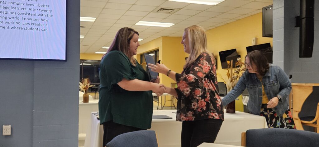 RCC pins 47 faculty members during ACUE ceremony