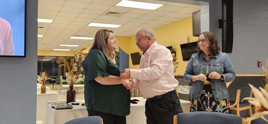 RCC pins 47 faculty members during ACUE ceremony