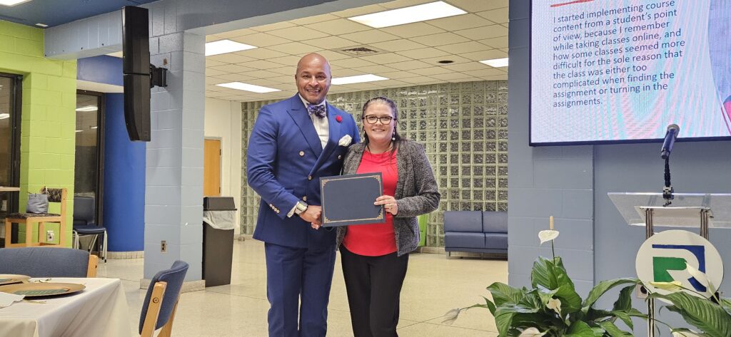 RCC pins 47 faculty members during ACUE ceremony