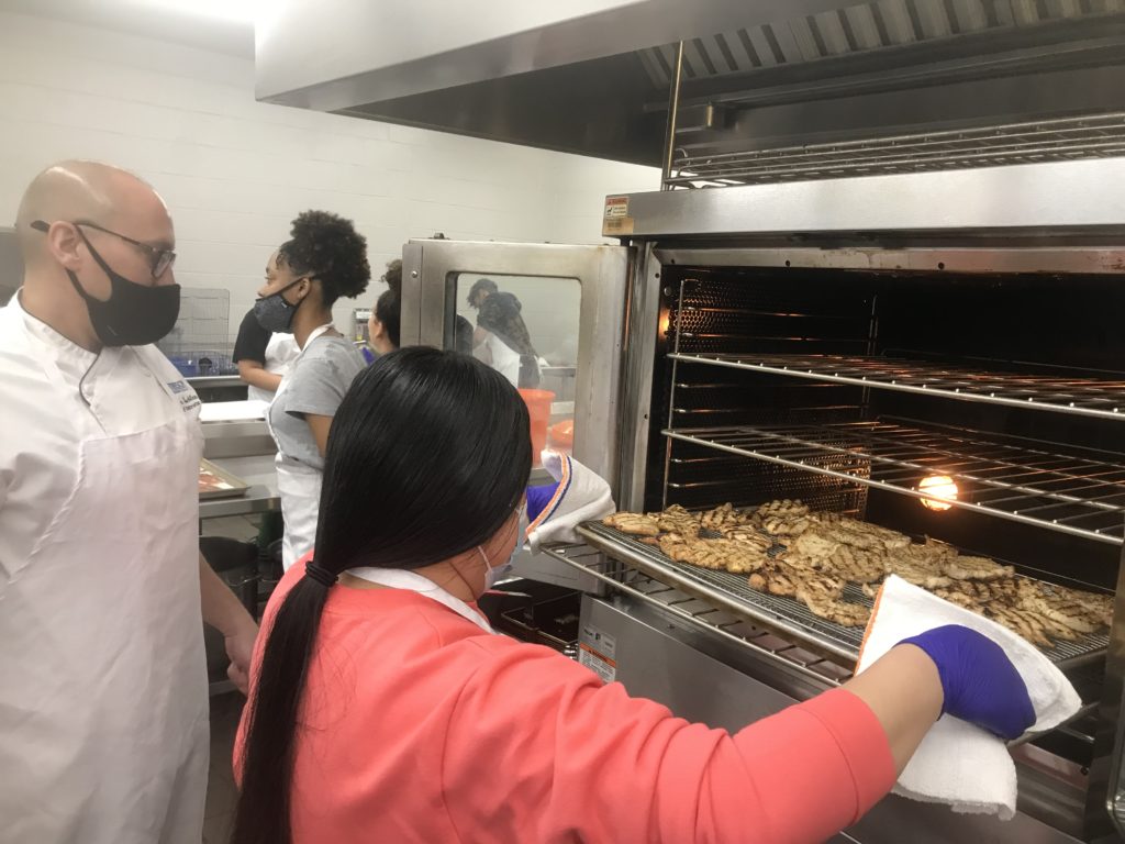 Red Springs High School gets lesson in culinary arts