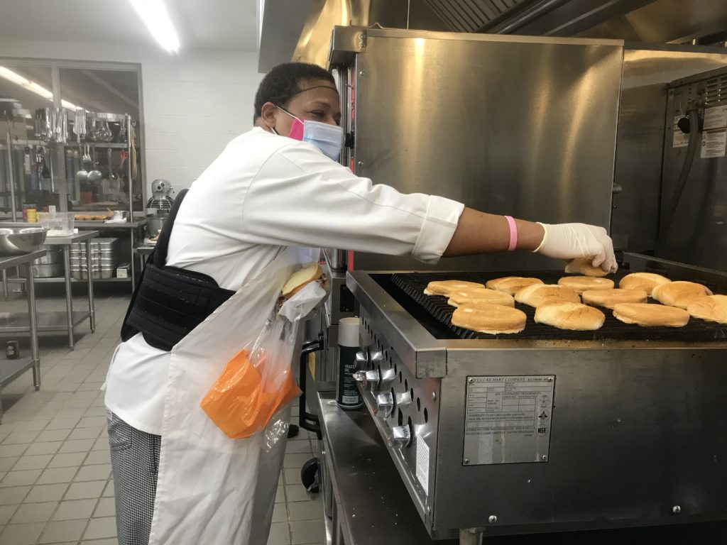 Red Springs High School gets lesson in culinary arts