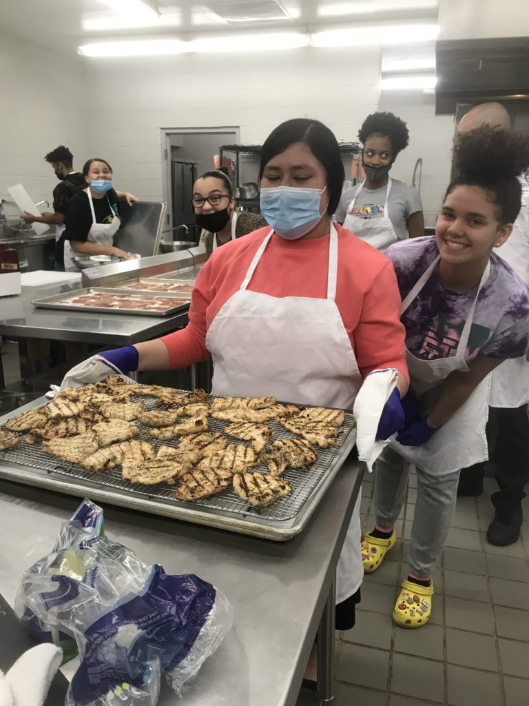 Red Springs High School gets lesson in culinary arts