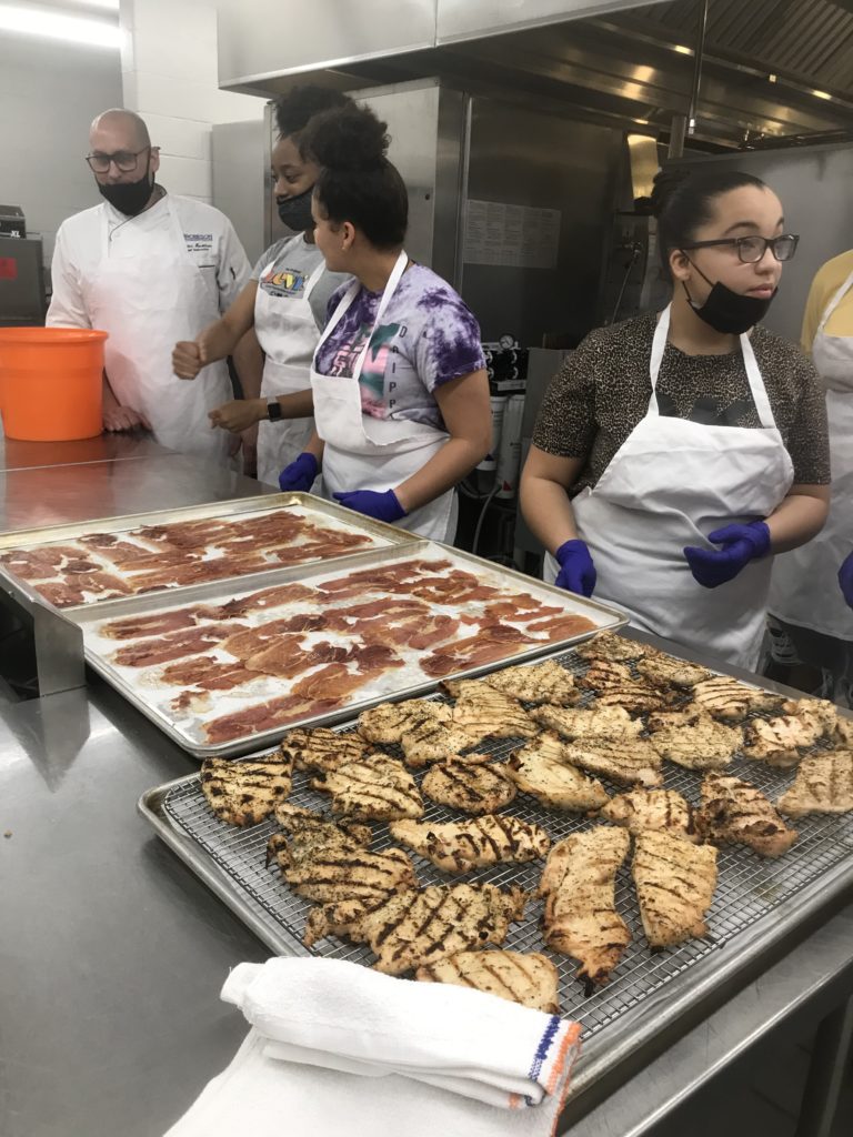 Red Springs High School gets lesson in culinary arts