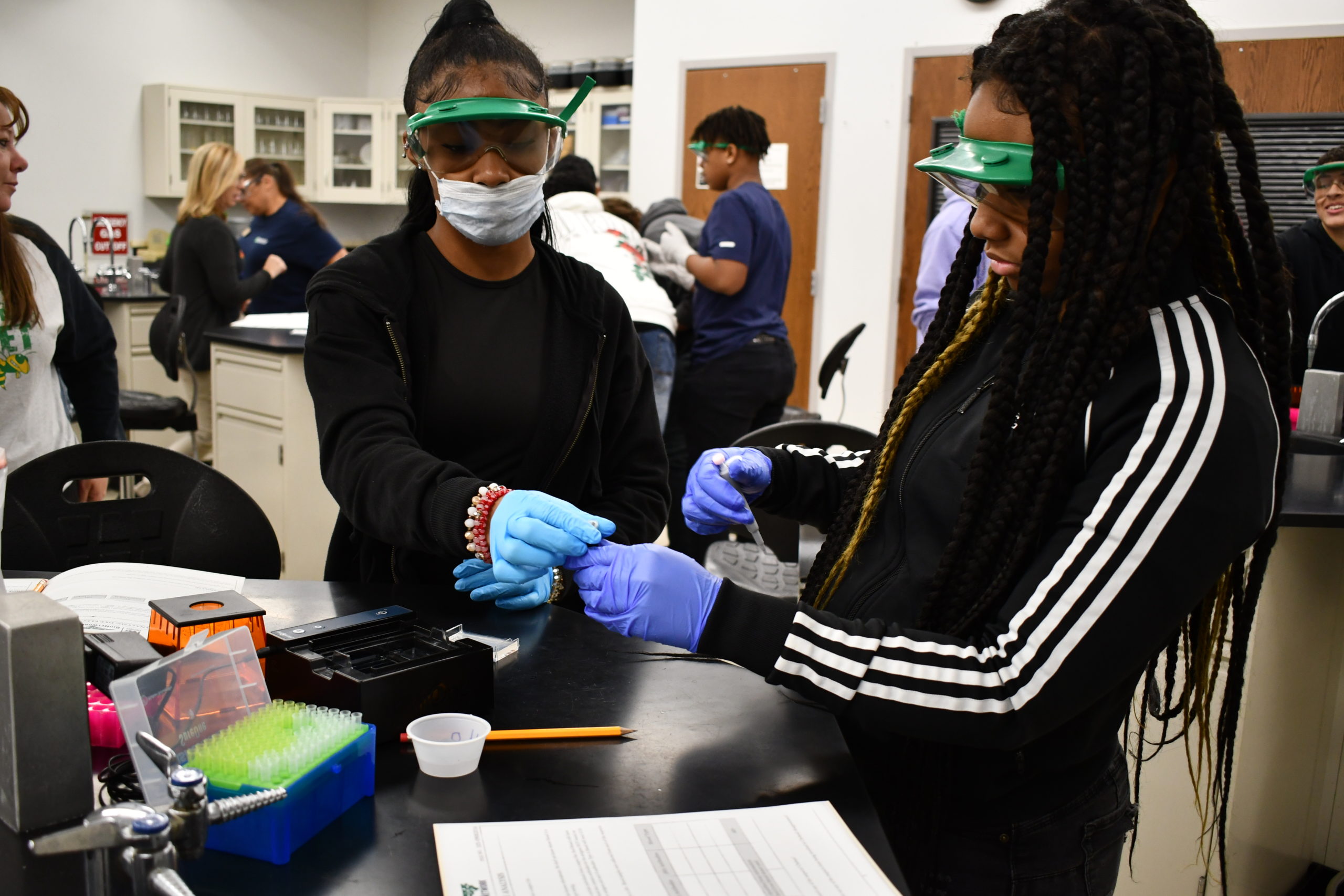 Littlefield Middle School takes part in Bionetwork Photos