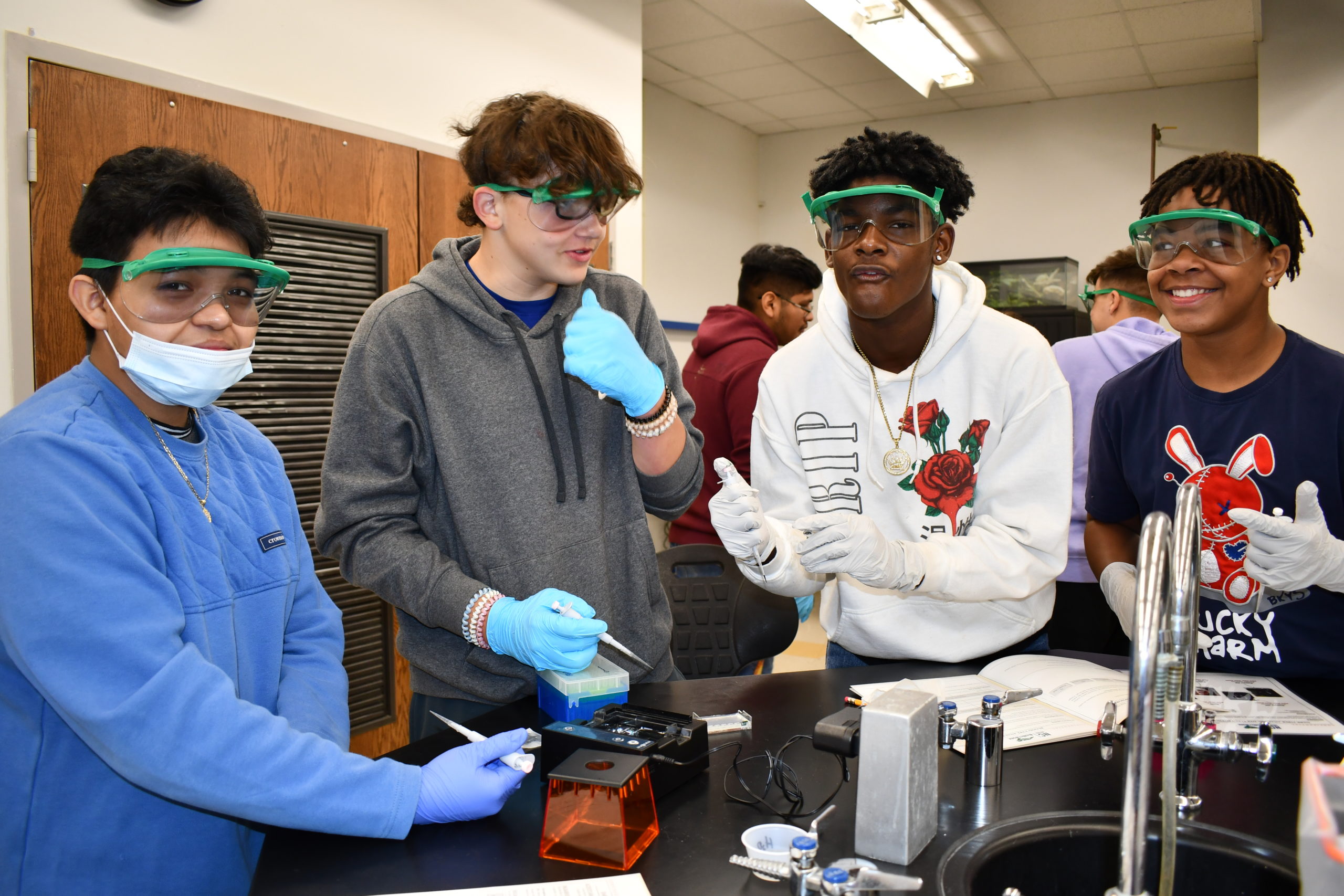 Littlefield Middle School takes part in Bionetwork Photos