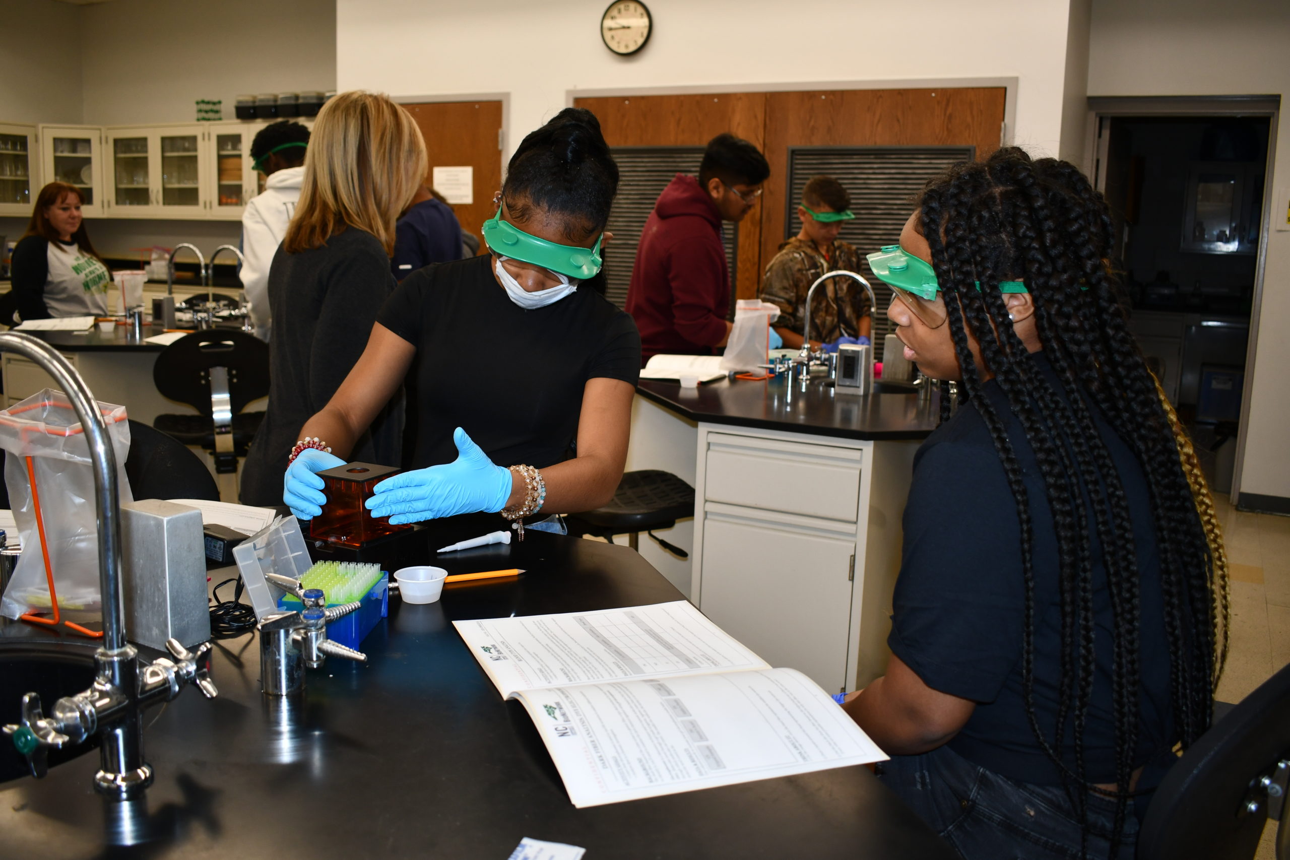 Littlefield Middle School takes part in Bionetwork Photos