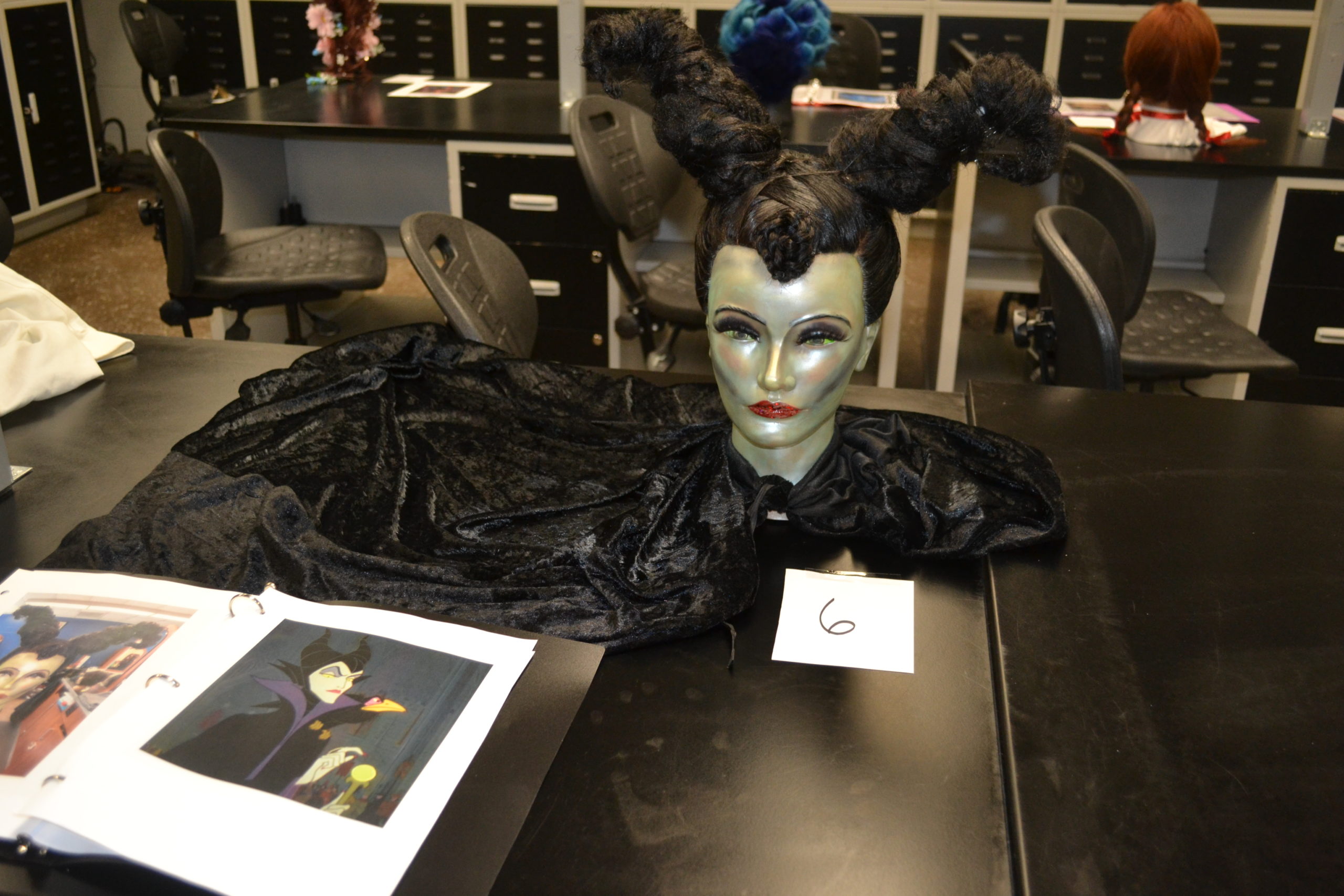 Cosmetology fantasy displays