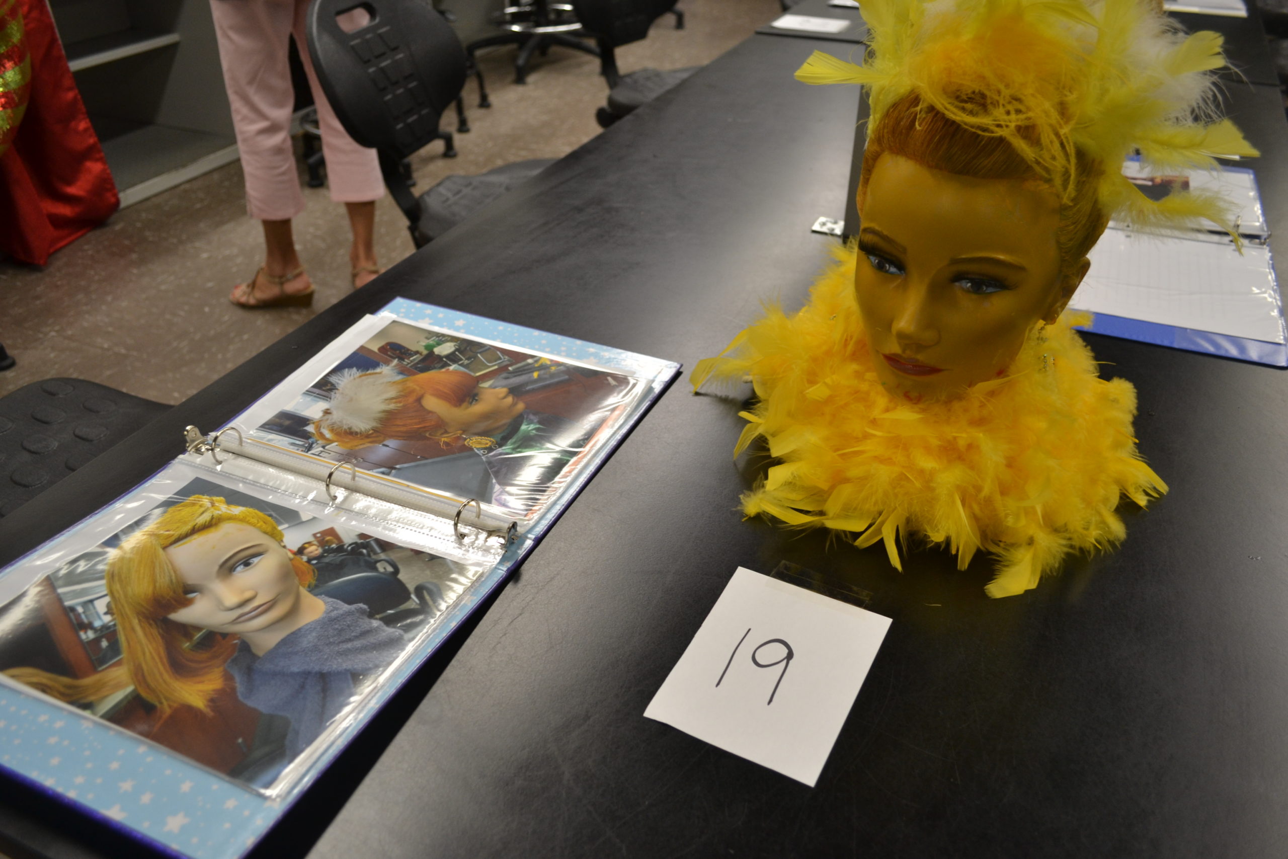 Cosmetology fantasy displays