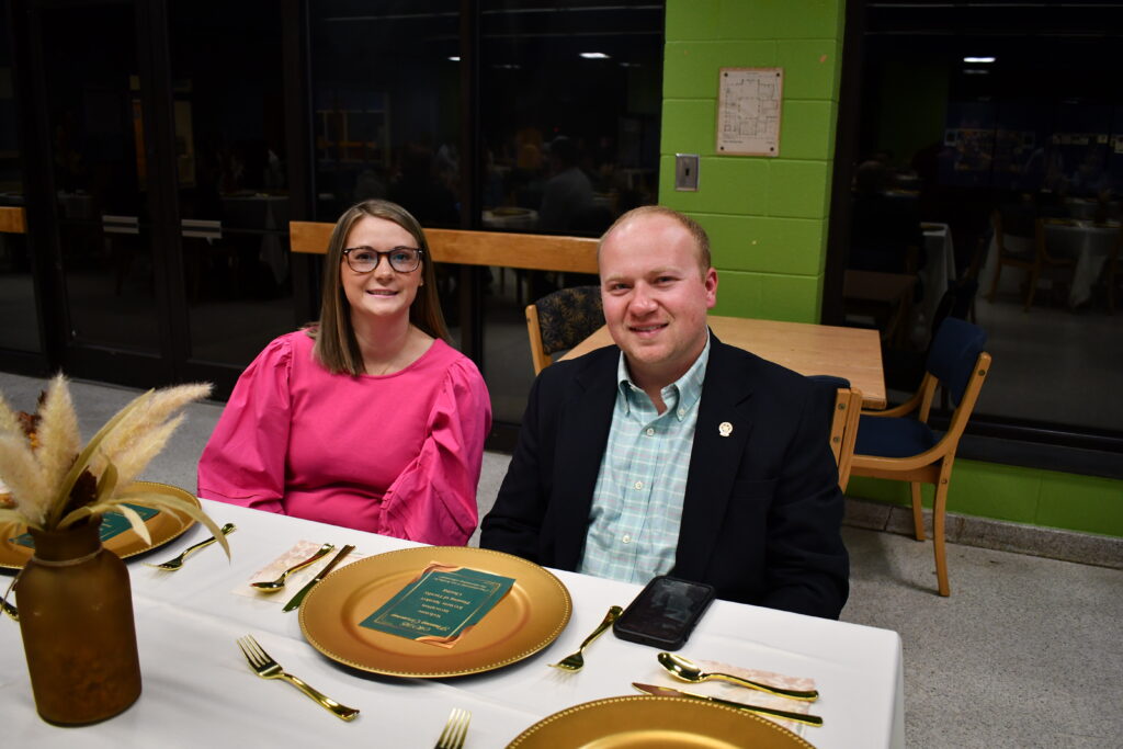 RCC pins 47 faculty members during ACUE ceremony