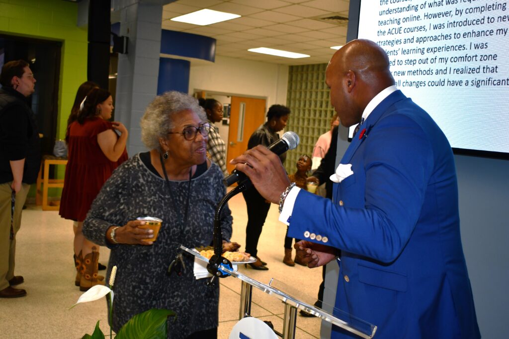 RCC pins 47 faculty members during ACUE ceremony