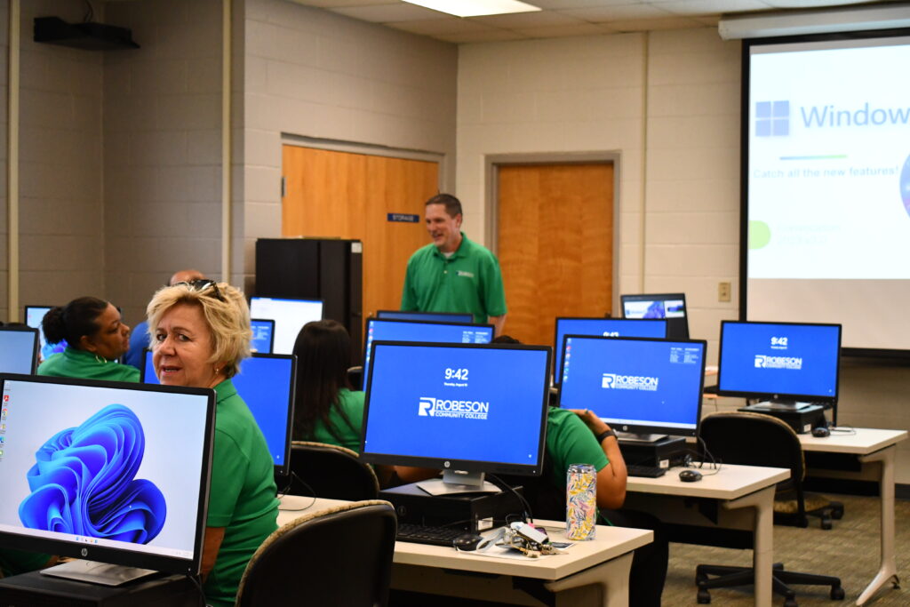 Convocation-2023 faculty, Windows 11 showcase