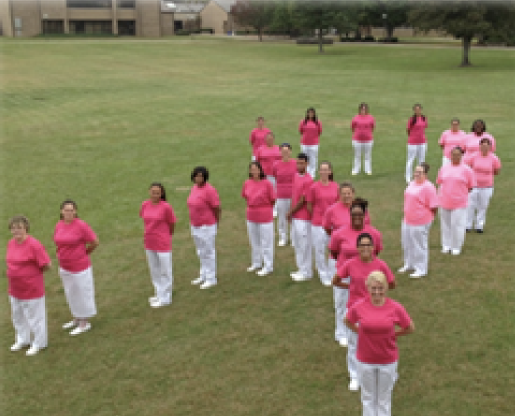 2015 Nursing Students form Pink Ribbon at RCC