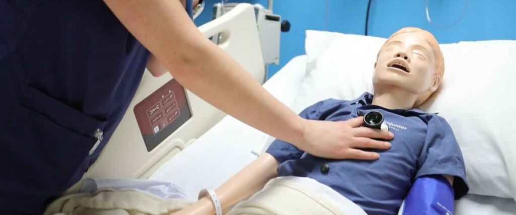 nursing training with dummy